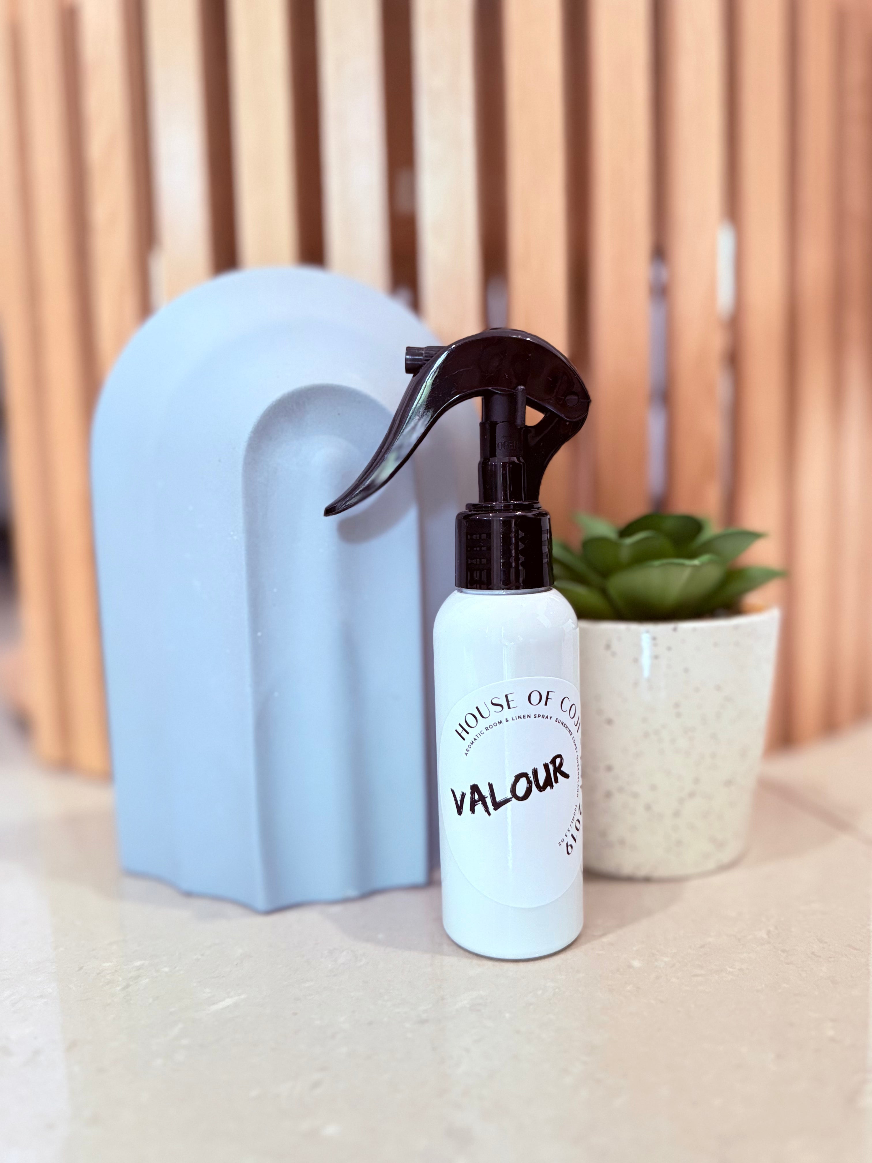 VALOUR - ROOM + LINEN SPRAY